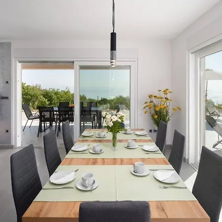 Villa Hillsea By Briskva Moscenice